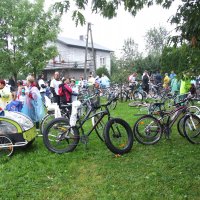 Pokonali w deszczu  30 kilometrów, czyli… Rodzinny Rajd Rowerowy  Podolsze 2017 „Śladami historii  - 725 lat Zatora”